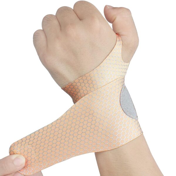 2 Pcs Ultra Thin Wrist Brace Support for Carpal Tunnel, Pain Relief, Arthritis, Tendonitis, Elastic Wrist Wraps Right and t Hands Compression and Support for Fitness Enthusiasts (Skin Tone)